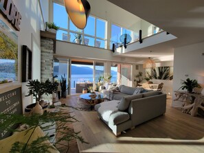 Spacious Bright and cheery with 20’ Ceilings 