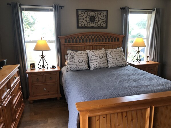 Bedroom with Queen Bed