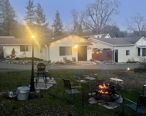 Beautiful night. Fire pit is seasonal only. Late fall, winter, early spring.