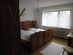 Wohnzimmer mit Essecke