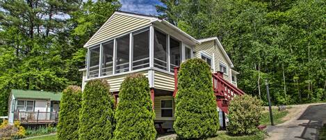 Come visit this 3-bedroom, 1-bathroom cottage on Lake Winnipesaukee.