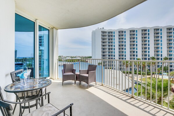 Destin Vacation Rental | 2BR | 2BA | 1,175 Sq Ft | Elevator Access