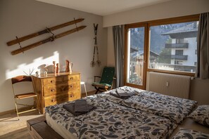 bedroom #1