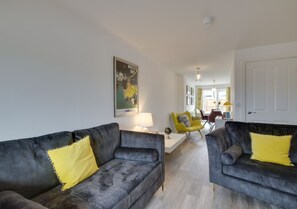 Family Room leading to Snug areas and Kitchen Dinner 