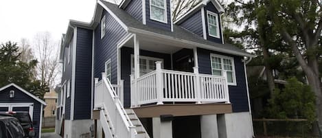 Front of house - open front porch with seating