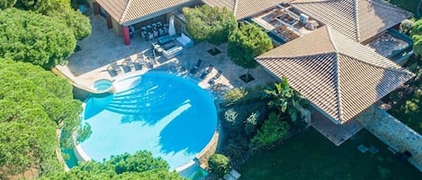 Luxurious 5-Bedroom Villa in Vilamoura | Villa Adelaide | Games Room | Ideal for Family Getaways