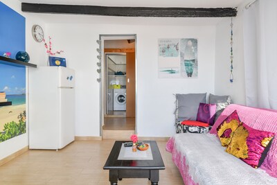 Cozy Holiday Apartment “Apartamento Ayla” with Mountain View, Ocean View, Terrace & Wi-Fi