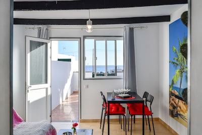 Cozy Holiday Apartment “Apartamento Ayla” with Mountain View, Ocean View, Terrace & Wi-Fi