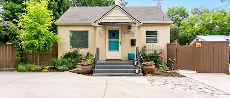 Adorable Cottage - inside and out! Located on quite street in the trendy North End.