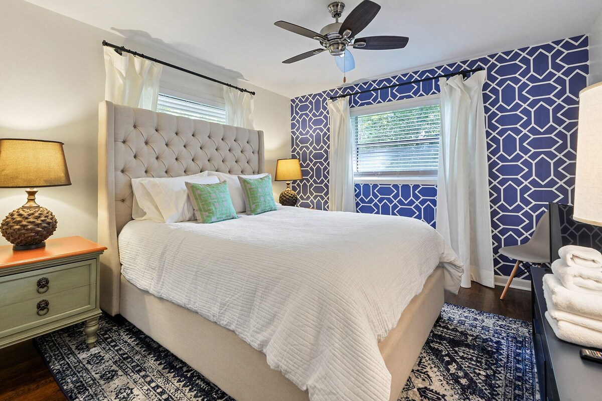 A East Lake/Decatur Mid Century Bungalow