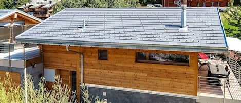 Roof, House, Log Cabin, Building, Lumber, Wood, Architecture, Siding, Cottage, Home