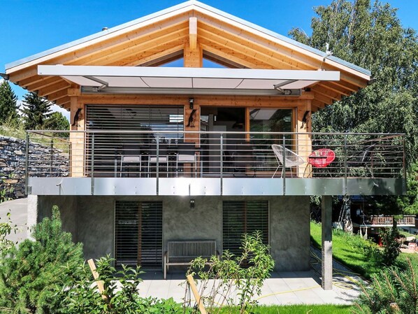 Maison, Propriété, Domicile, Bâtiment, Architecture, Toit, Immobilier, Chalet, Arbre, Siding