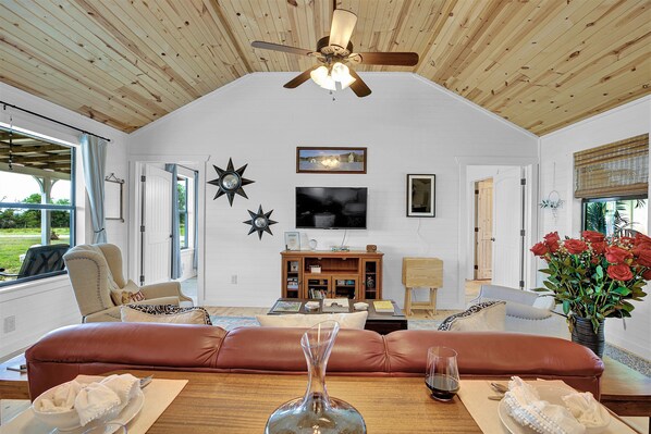 Oak Cottage Cozy Living Room