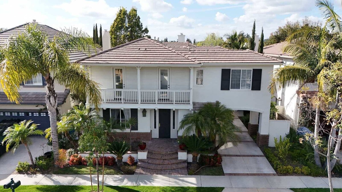 Northpark Exotic Charm on La Canada