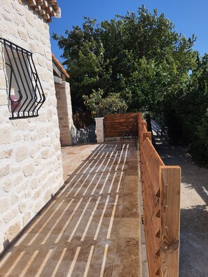 cuisine et chambre accessibles par terrasse 🚶‍♀️🚶‍♂️