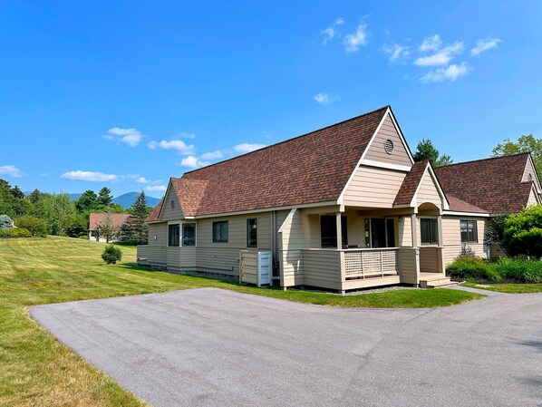 Three Bedroom Fairway Village condo with mountain views, new furniture, and a renovated kitchen.