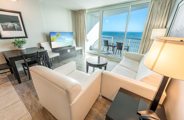 Amazing Living Room with Views of the Ocean!