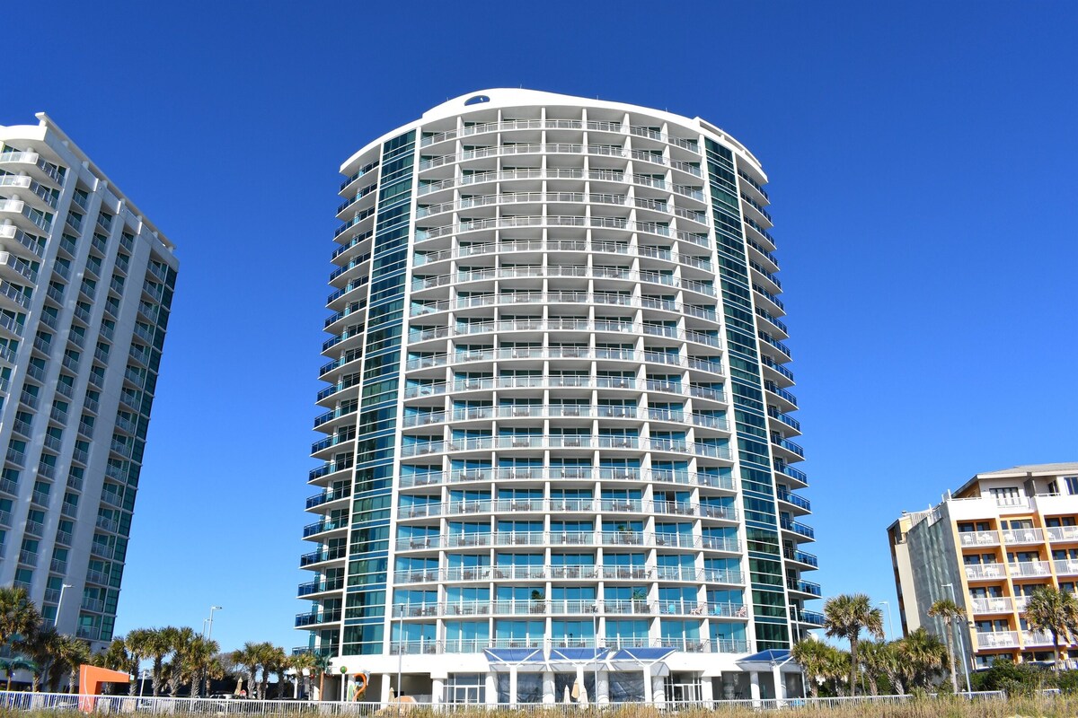 Fantastic Oceanfront, High Floor, Modern Building!