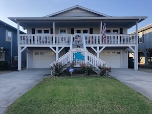 Front view of The Salty Dog Cottage