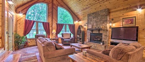 Bring the family to this Mountain Home vacation rental for a backcountry stay.