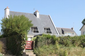 Kerehan villa plein sud , sur la plage des Grands Sables  au cœur du Pouldu