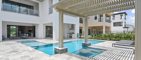 Gazebo with tableside - This luxurious Pool features seating inside, stay cool while you relax