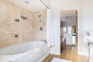Jetted Tub, Full Shower
