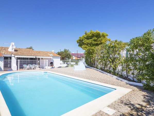 Propriété, Piscine, Immobilier, Maison, Bâtiment, Biens, Domicile, Vacances, Ciel, Villa