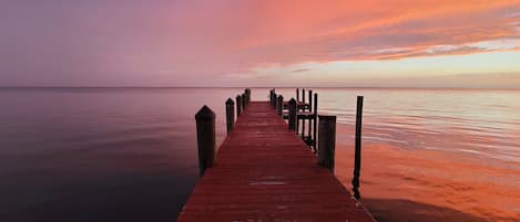 Waking up at The LPOP ~ Enjoy your  views of The Potomac River from the Pier

 