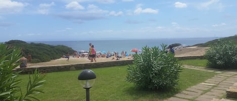 Foto effettuata dal piccolo giardino di proprietà 1 minuto dalla spiaggia