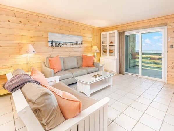 Welcome to Lighthouse Point 30C!