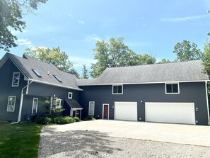 Property provides plenty of parking space for guests