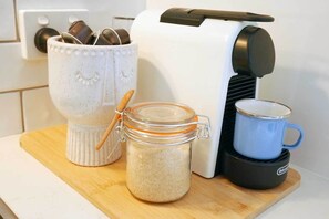 Kaffee und/oder Kaffeemaschine