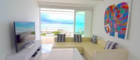 UniQue Sea View 2 bedrooms Apartment - F