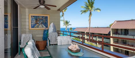 Beautiful ocean view & great lanai for making memories