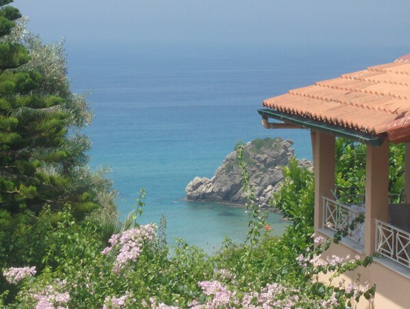 Terrasse, Blick auf das Meer.