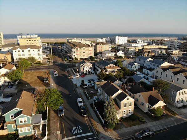 Corner lot just two short blocks to the Beach and the start of the Boardwalk!