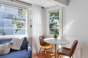 Dining for 2