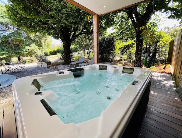 Tournesol&Anémone-spa-privatif-sarlat-dordogne