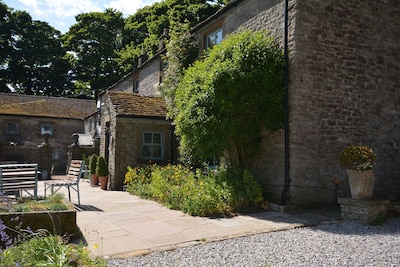 Haddon Grove Farmhouse - glorious group accommodation with pool, games and lots of heart