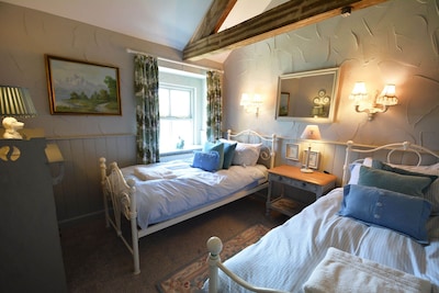 Haddon Grove Farmhouse - glorious group accommodation with pool, games and lots of heart