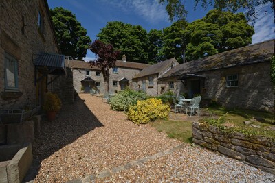 Pippinwell - a stunning barn conversion for eight with on-site swimming near Bakewell