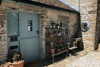 Cuckoo - a wonderful cottage with indoor pool in beautiful countryside near Bakewell