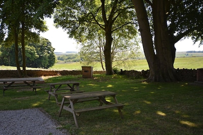 Love Nest - an intimate hideaway for a honeymoon or romantic getaway near Bakewell