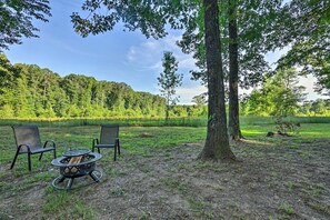 Yard | Fire Pit