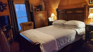Bedroom with Queen bed.