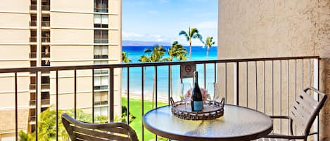 Dine al fresco on your private lanai