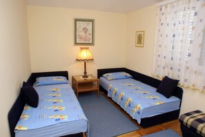 Schlafzimmer 2