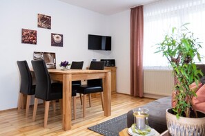 Appartement 1 (45/57qm) im Parterre mit großer Wohnküche-App. 1