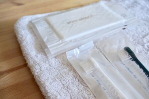 Bathroom amenities